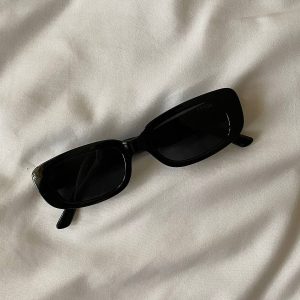 عینک آفتابی فندی Fendi sunglasses